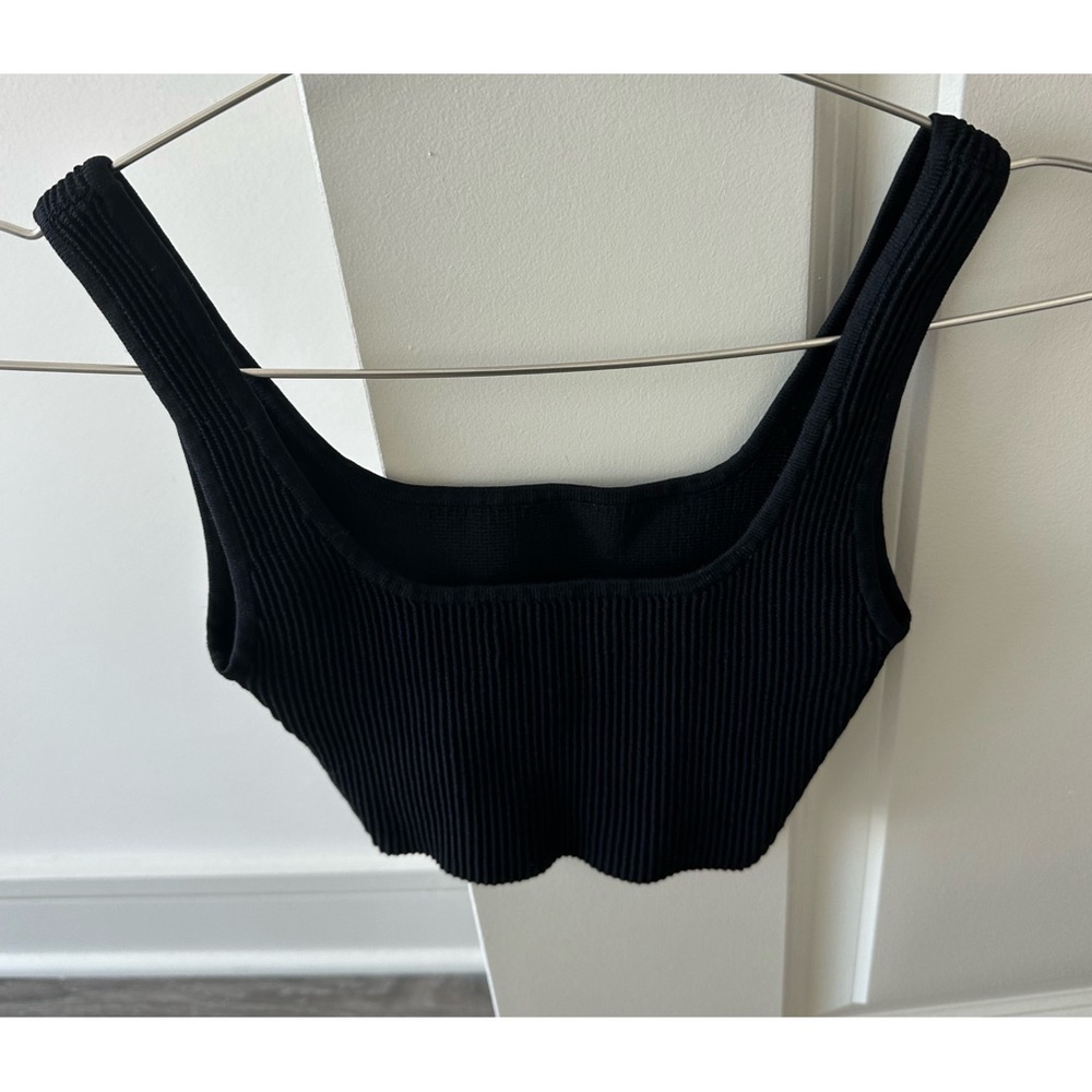 ARITZIA BABATON SCULPT KNIT SQUARENECK CROPPED TANK - Picture 2 of 4